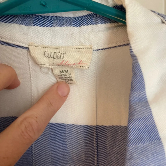 Blue and White Striped Button down Tank top - Picture 2 of 4